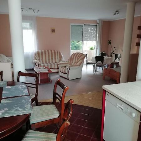 Ferienwohnung Rokus Apartman Szegedin Exterior foto