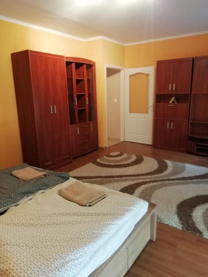 Ferienwohnung Rokus Apartman Szegedin Exterior foto